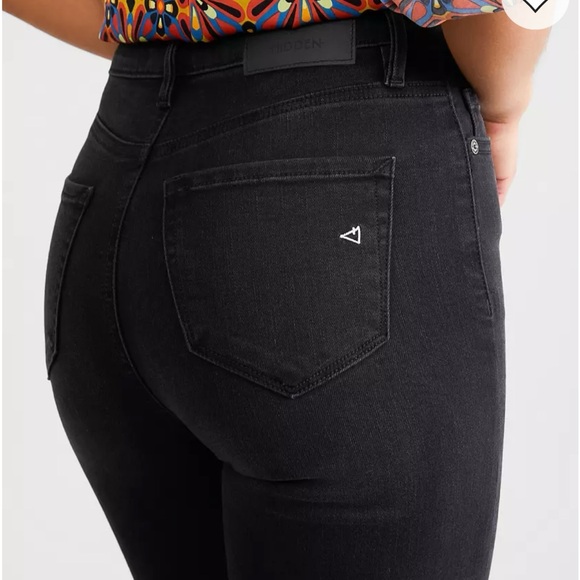 Hidden Jeans Denim - Buckle Hidden High Rise Cropped Black Jeans